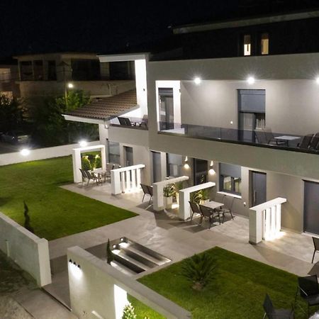 Perla Inn Σταυρός Εξωτερικό φωτογραφία